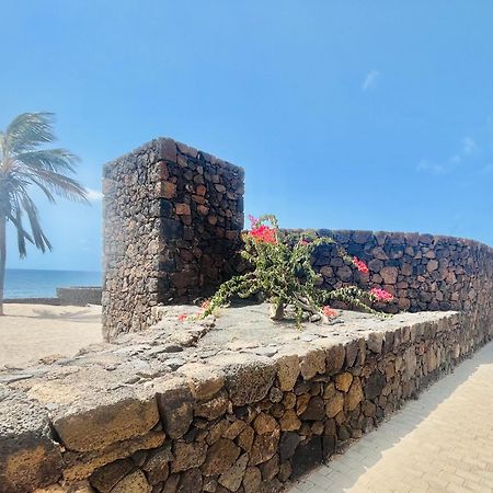 Trinity House En Playa Bastian Villa Costa Teguise Eksteriør billede