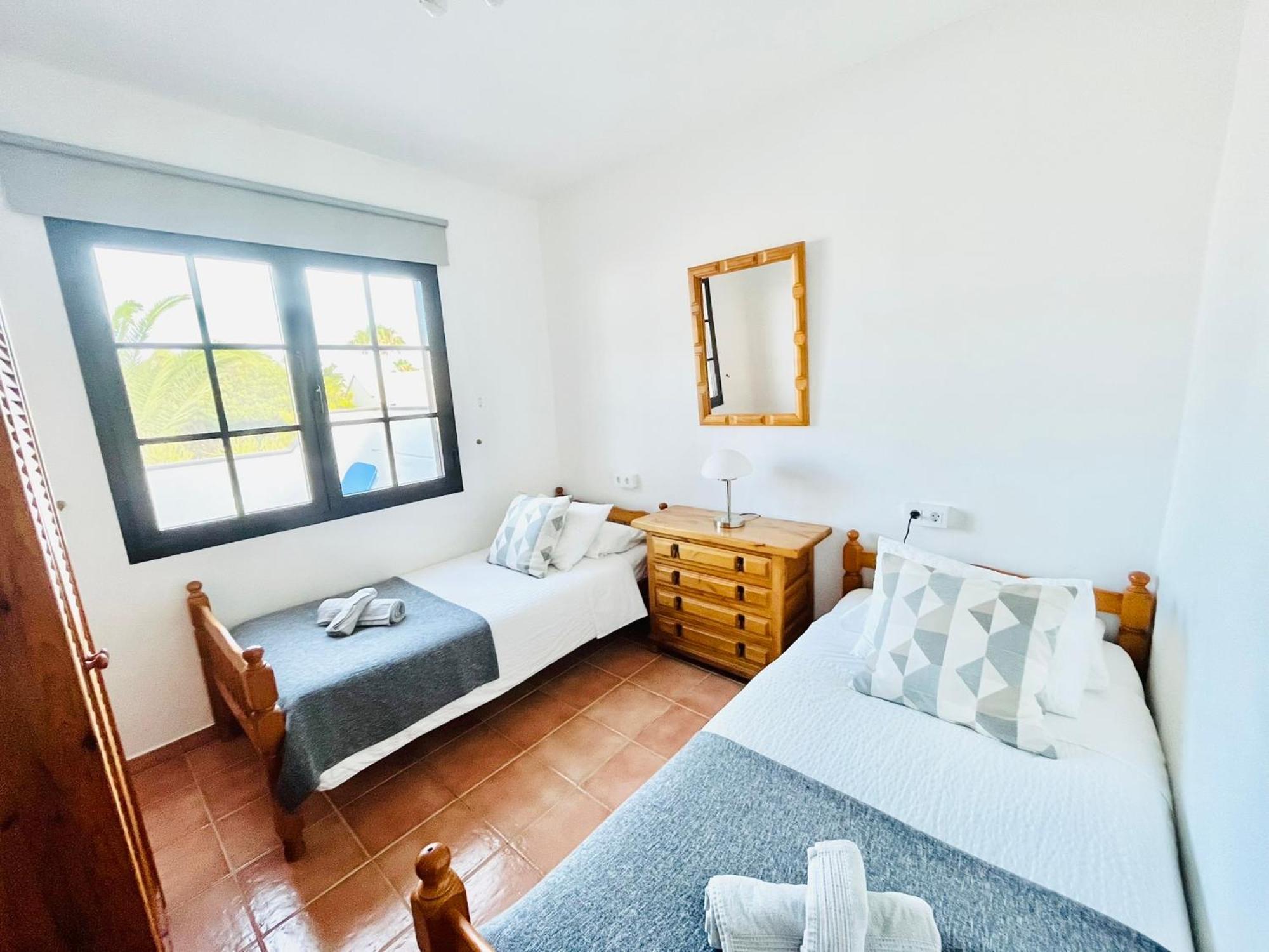 Trinity House En Playa Bastian Villa Costa Teguise Eksteriør billede